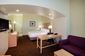 La Quinta Inn & Suites by Wyndham Odessa North