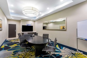 La Quinta Inn & Suites Odessa North - Sienna Tower