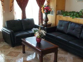 Villa West Inn
