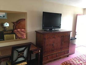 Villa West Inn