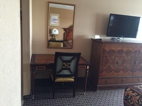 Villa West Inn