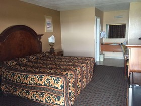 Villa West Inn
