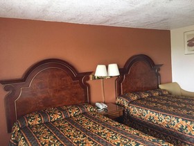 Villa West Inn