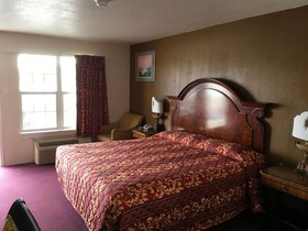 Villa West Inn