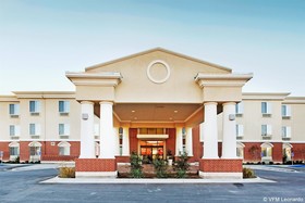 Holiday Inn Express Hotel & Suites Ozona
