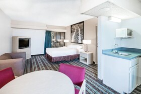 Super 8 by Wyndham Ozona
