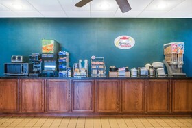 Super 8 by Wyndham Ozona
