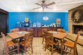 Super 8 by Wyndham Ozona