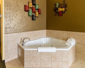 Comfort Suites