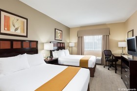 Holiday Inn Express Palestine