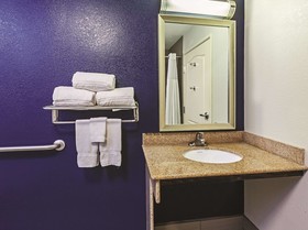 La Quinta Inn & Suites by Wyndham Palestine