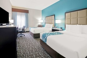La Quinta Inn & Suites by Wyndham Paris