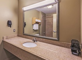 La Quinta Inn & Suites by Wyndham Paris