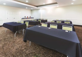 La Quinta Inn & Suites by Wyndham Paris