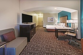La Quinta Inn & Suites by Wyndham Paris