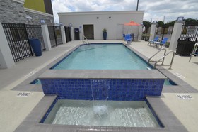 Best Western Plus Pasadena Inn & Suites