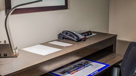 Best Western Plus Pasadena Inn & Suites
