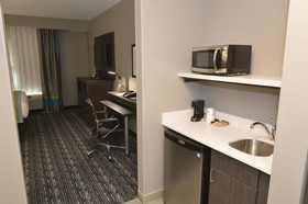 Best Western Plus Pasadena Inn & Suites