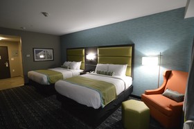 Best Western Plus Pasadena Inn & Suites