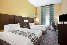 La Quinta Inn & Suites by Wyndham Pasadena North