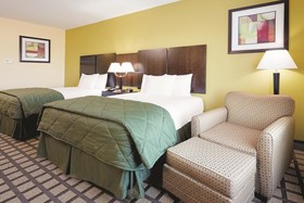 La Quinta Inn & Suites by Wyndham Pasadena North