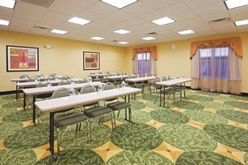 La Quinta Inn & Suites by Wyndham Pasadena North