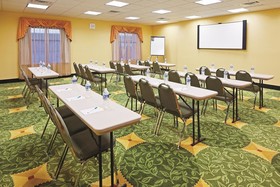 La Quinta Inn & Suites by Wyndham Pasadena North