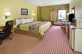 Super 8 by Wyndham Pasadena