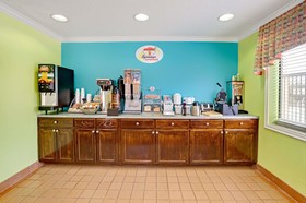 Super 8 by Wyndham Pasadena