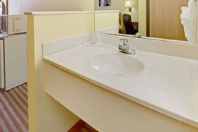 Super 8 by Wyndham Pasadena