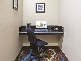 La Quinta Inn & Suites by Wyndham Pearland - Houston South