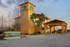 La Quinta Inn & Suites by Wyndham Pearland - Houston South