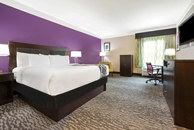 La Quinta Inn & Suites by Wyndham Pearland - Houston South