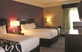 La Quinta Inn & Suites by Wyndham Pearland - Houston South