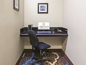 La Quinta Inn & Suites by Wyndham Pearland - Houston South