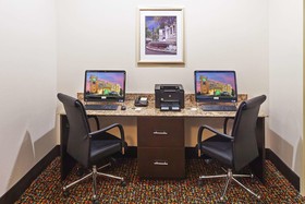 La Quinta Inn & Suites by Wyndham Pearsall