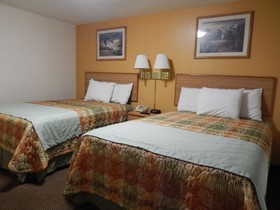 Pearsall Executive Inn And Suites