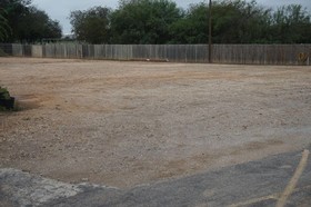 Pearsall Executive Inn And Suites
