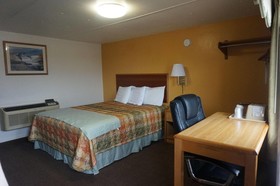 Pearsall Executive Inn And Suites