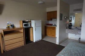 Pearsall Executive Inn And Suites