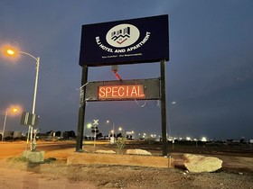 B&j Hotel And Apartments