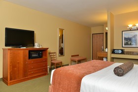 Best Western Plus Swiss Chalet Hotel & Suites
