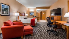 Best Western Plus Swiss Chalet Hotel & Suites