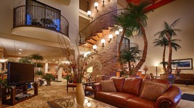 Best Western Plus Swiss Chalet Hotel & Suites