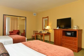 Best Western Plus Swiss Chalet Hotel & Suites