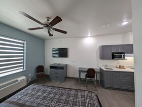 Texas Bungalows Hotel and Hotel Que