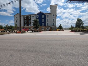 Texas Bungalows Hotel and Hotel Que