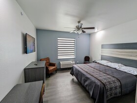 Texas Bungalows Hotel and Hotel Que