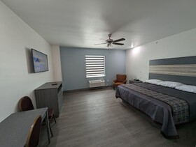 Texas Bungalows Hotel and Hotel Que