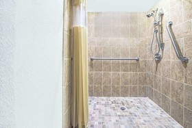Days Inn by Wyndham Plainview